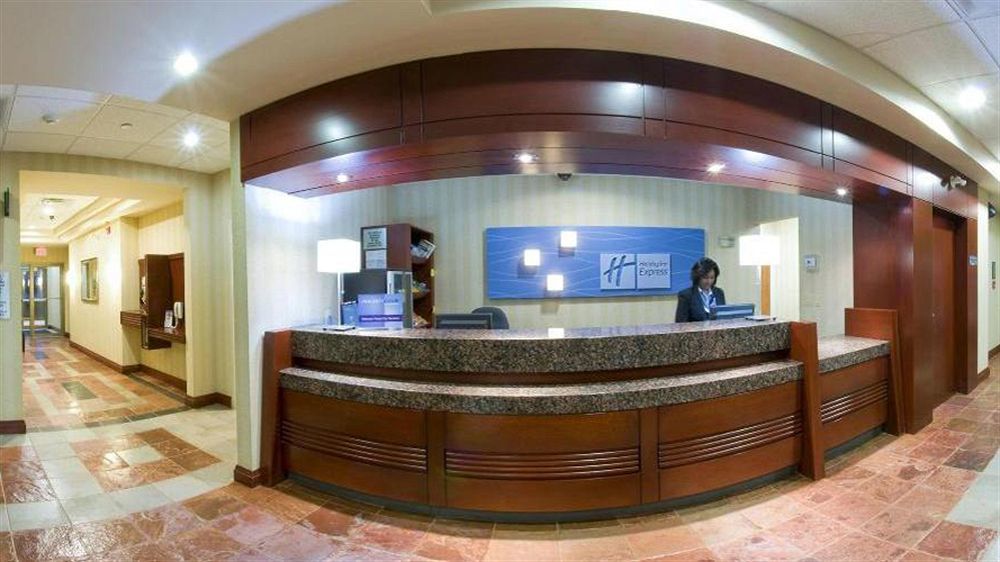 Hotel Express By Ihg Brampton